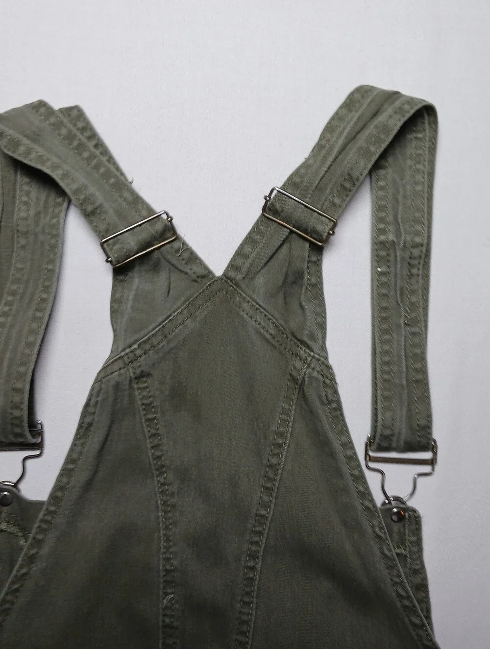 American Bazi casual olive